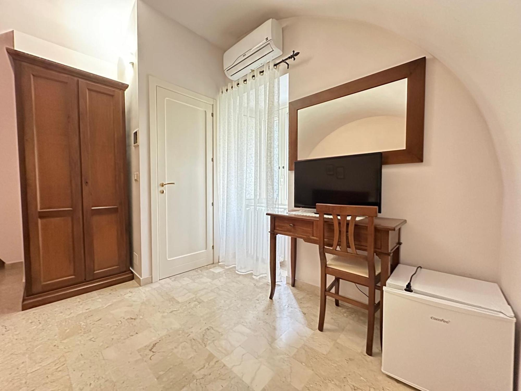 Historic B&B Apartments Home Chiaramonte Gulfi Exterior photo